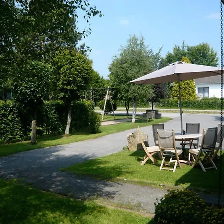 Waimes Forest-edge Escape * Sourbrodt