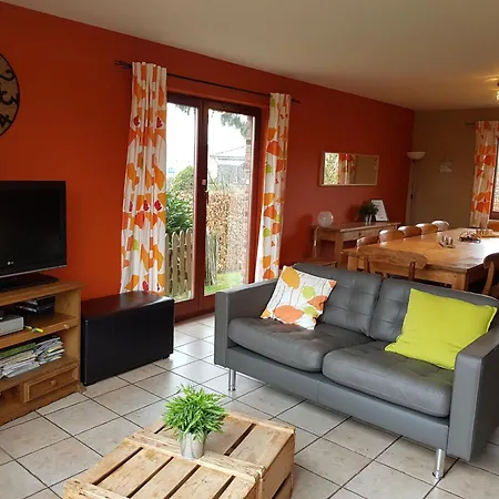 Waimes Forest-edge Escape Sourbrodt