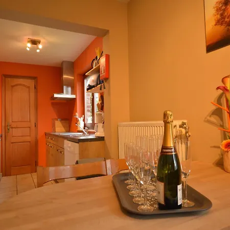 Waimes Forest-edge Escape Sourbrodt