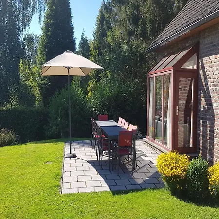 Waimes Forest-edge Escape Tatil Evi *